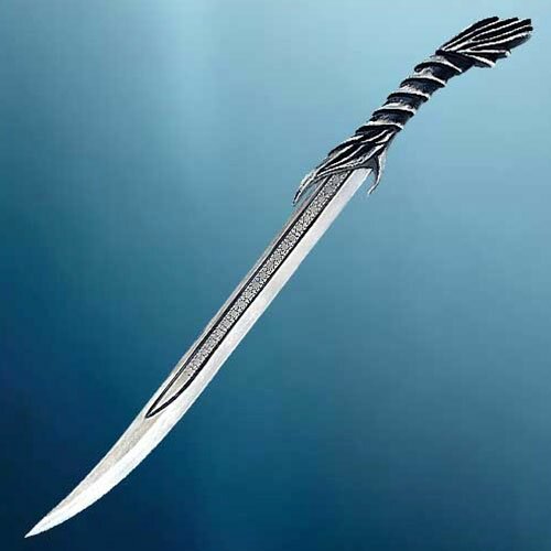 Noz_i_pas_Assassins_Creed_Fighting_Knife