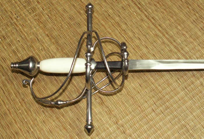 Hanwei Bone Handled Swept Hilt Rapier